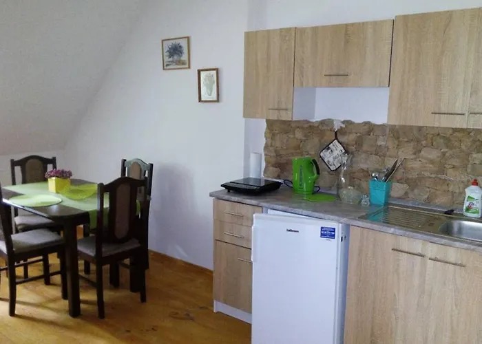 Zámeček Zdíky - Moderní Velký Apartmán Bujanov